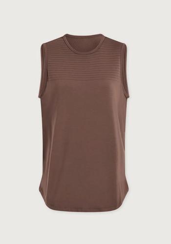 VARLEY_Nolan_Seamless_Longline_Tee_Coffee_Quartz_7