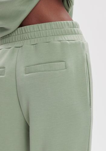 Varley_The_Slim_Cuff_Pant_25_Loden_Frost_5