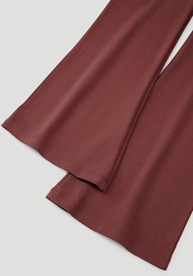 OH_APRIL_Tia_Bootcut_Leggings_Cherrywood_5