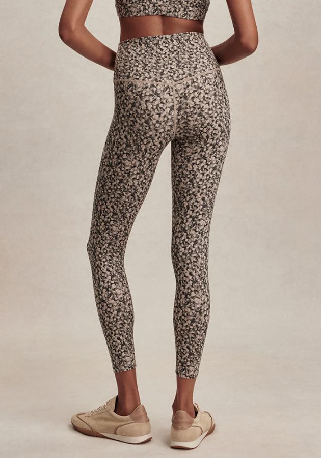 VARLEY_FreeSoft_High_Rise_Legging_25_Dappled_Floral_4