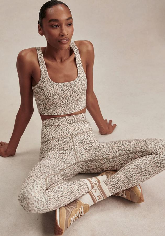 VARLEY_FreeSoft_High_Rise_Legging_25_Ivory_Abstract_Feather_1