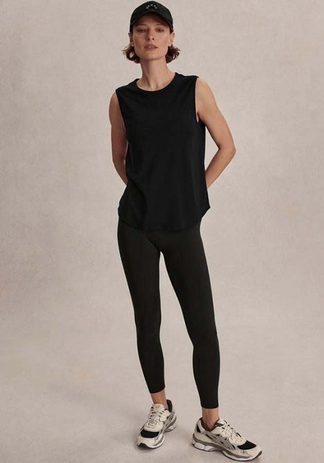 VARLEY_Nolan_Seamless_Longline_Tee_Black_2
