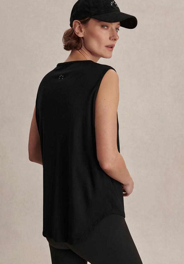 VARLEY_Nolan_Seamless_Longline_Tee_Black_3