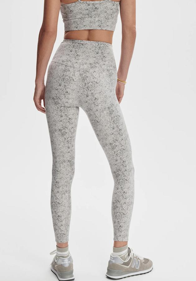 Varley_Move_Super_High_Rise_Legging_Ivory_Textured_Snake_3