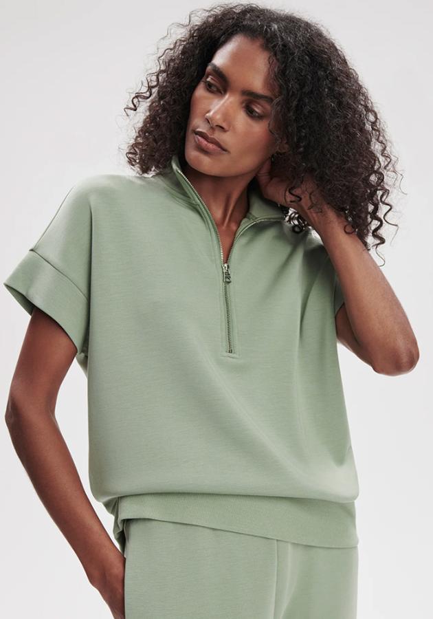 Varley_Ritchie_Short_Sleeve_Sweat_Loden_Frost_3